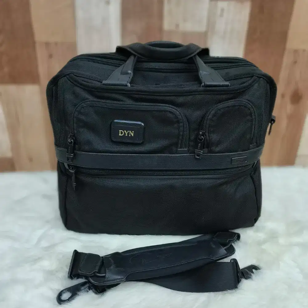 Tumi alpha 2 expendable briefcase original