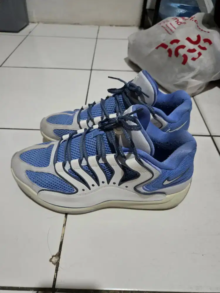 Sepatu Basket Kd18 size 44 warna Blue