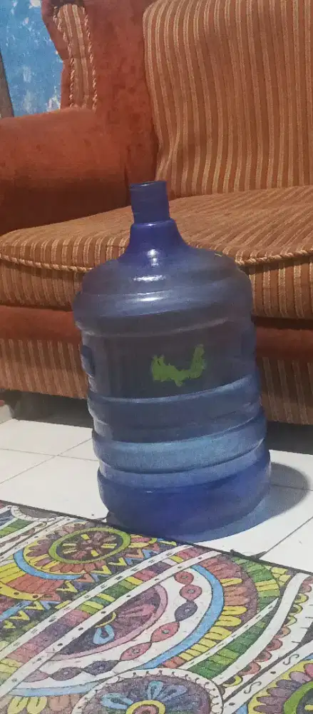 Galon isi air isi ulang