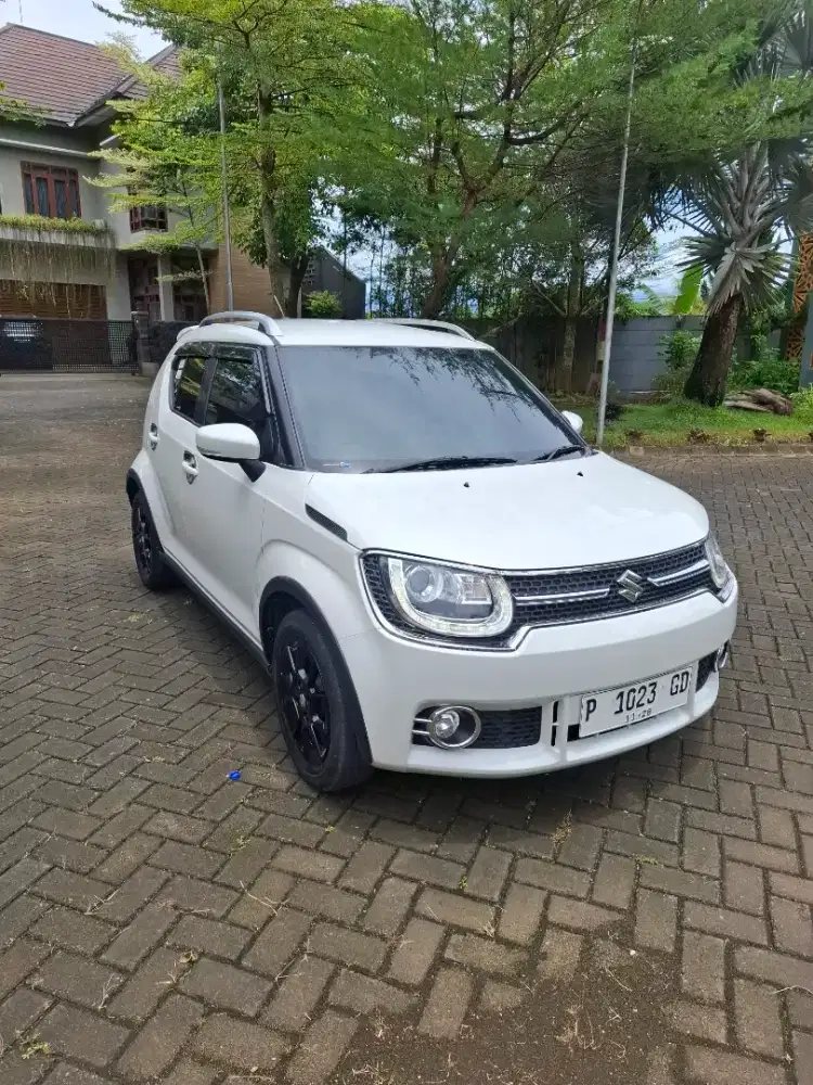 Suzuki Iqnis GX Istimewa