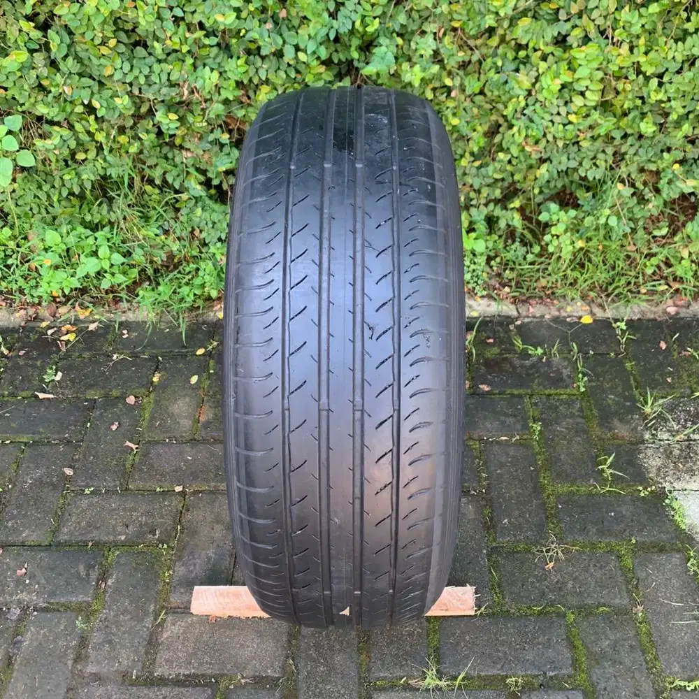 Ring 18 225 60 Dunlop Sport Maxx Ban R18 Yokohama Accelera Michelin