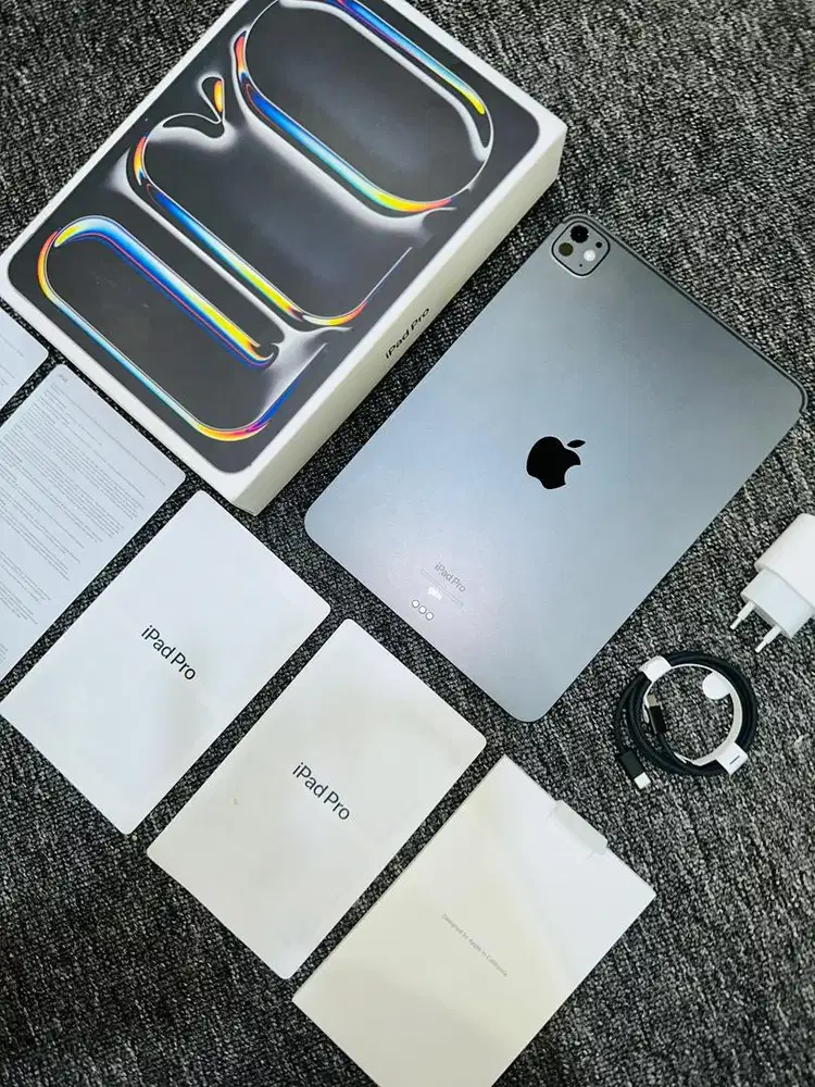 iPad Pro M4 11 256GB iBox Like new