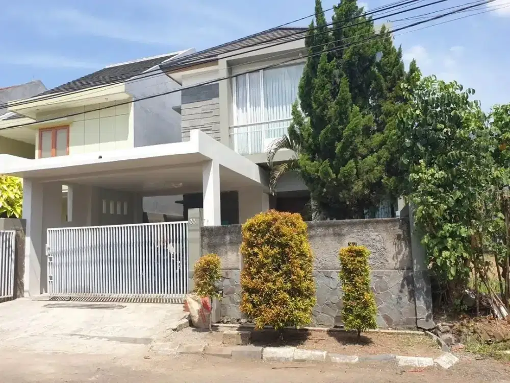 Rumah Dijual Di Antapani Dalam cluster One Gate System keamanan 24 jam