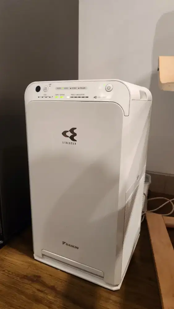 Daikin air purifier mc55uvm6 bekas kaya baru