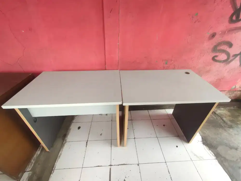 Meja lab komputer 90x60cm