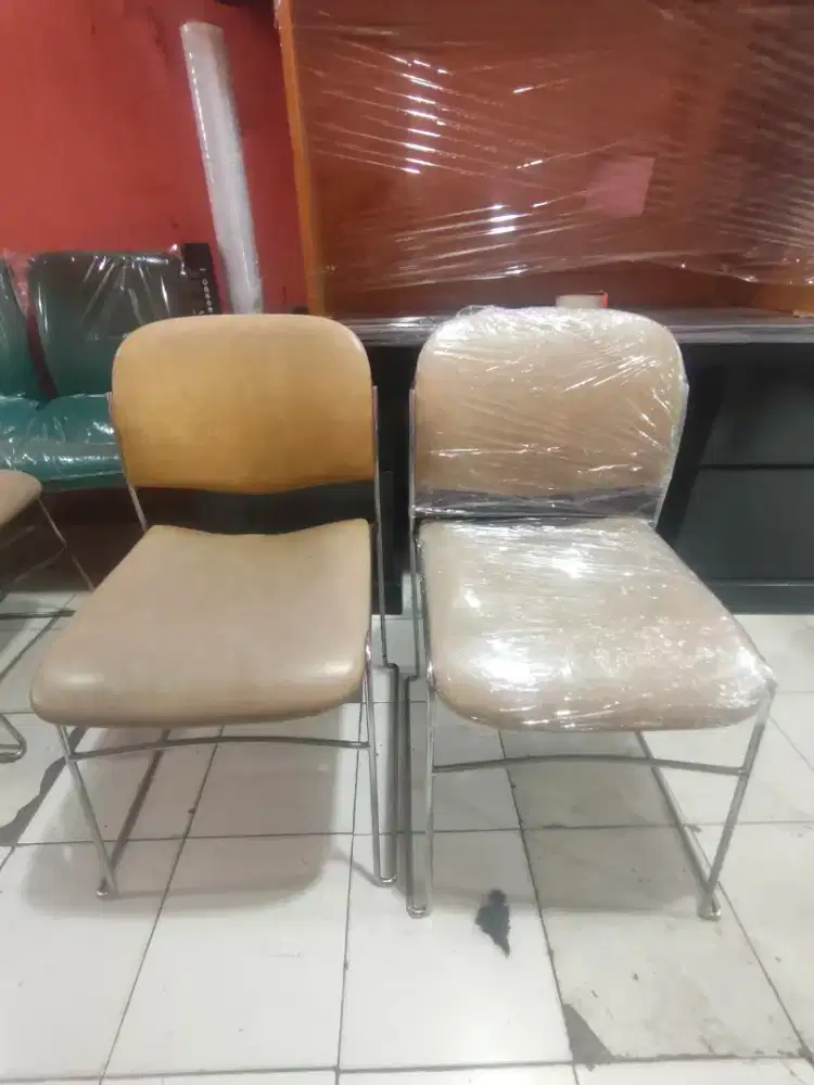 Kursi cafe kaki besi