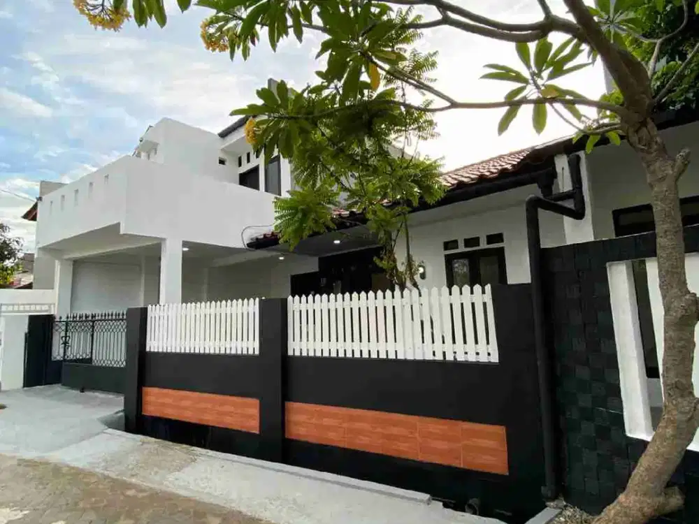 Di JUAL RUMAH KOMPLEK PERDAGANGAN KARANG TENGAH CILEDUG TANGERANG