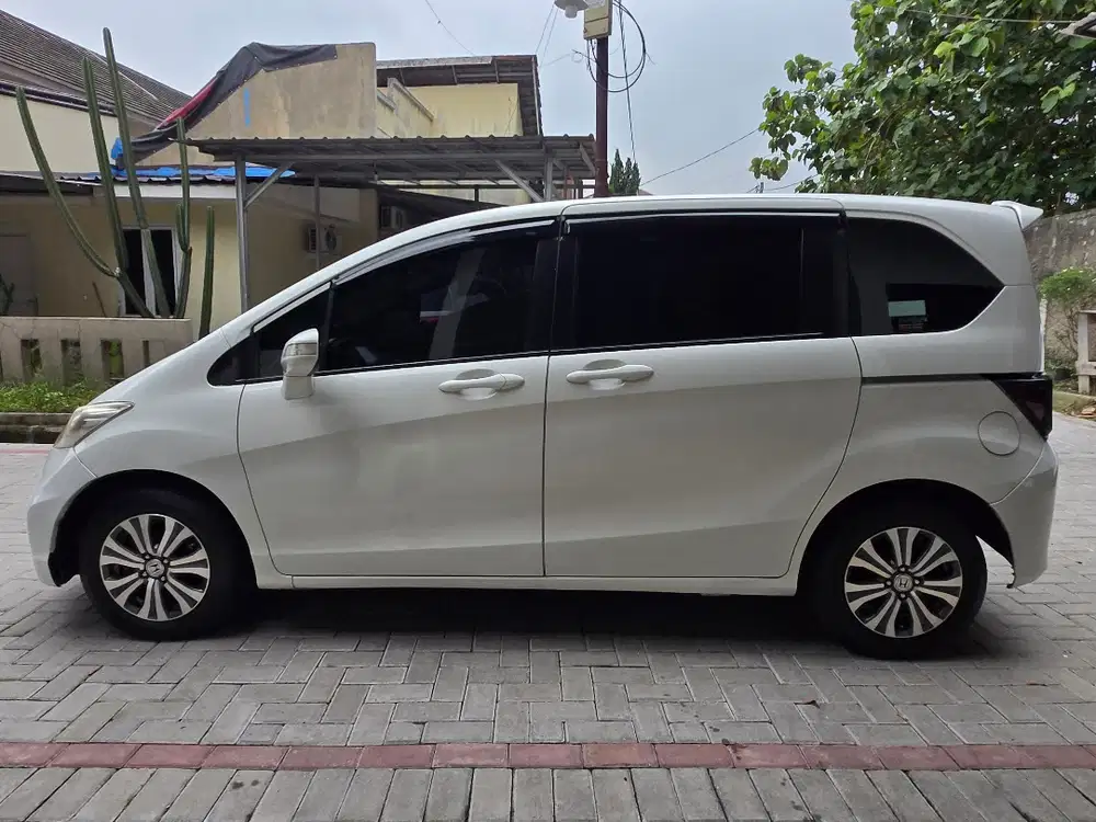 Honda Freed 2013 Bensin