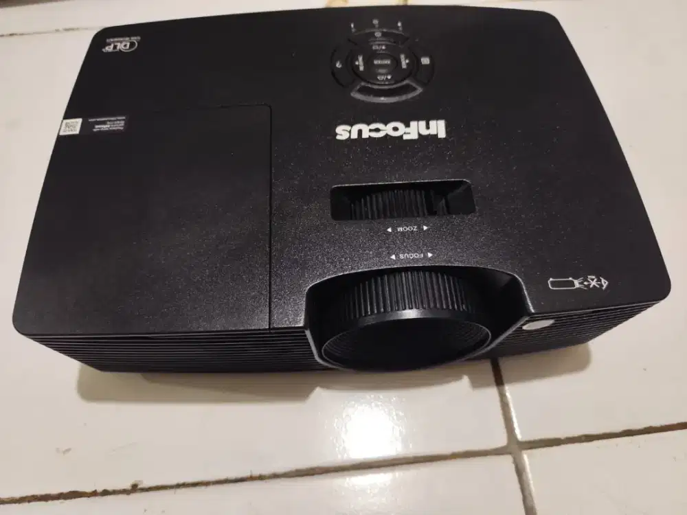 Proyektor InFocus IN114XV HDMI – Jam Lampu Rendah, Terang