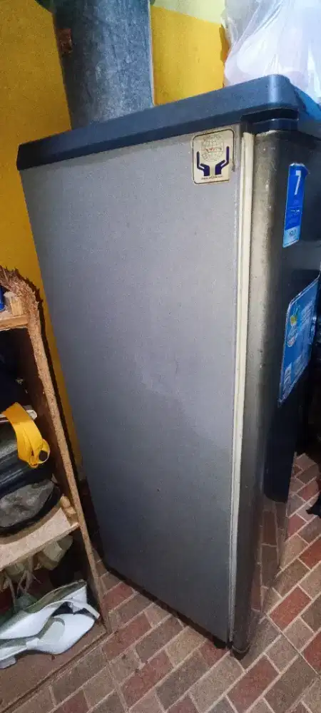 Kukas 1 pintu AQUA AQR D-187