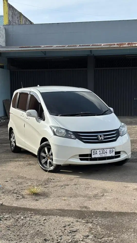 HONDA FREED PSD 2011