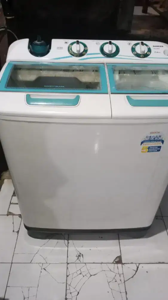 mesin cuci 2 tabung merek sanken