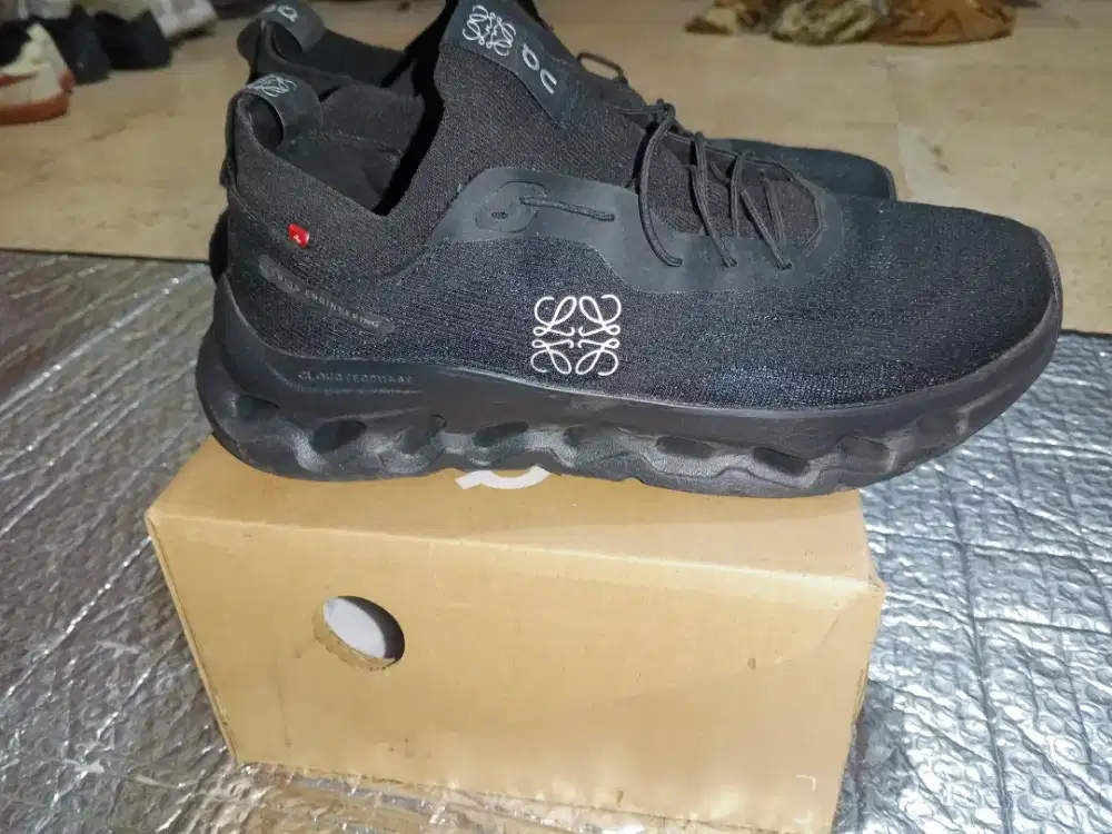 Sepatu On Cloud X Cloudtilt All Black