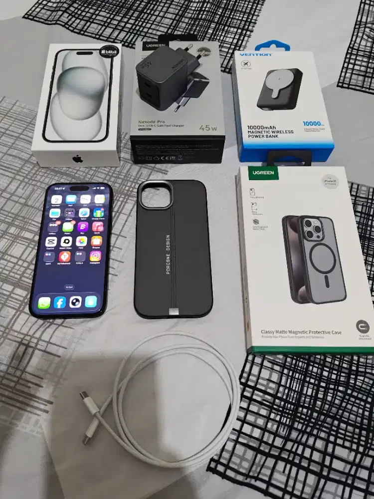 Iphone 15 basic 128gb full set likenew