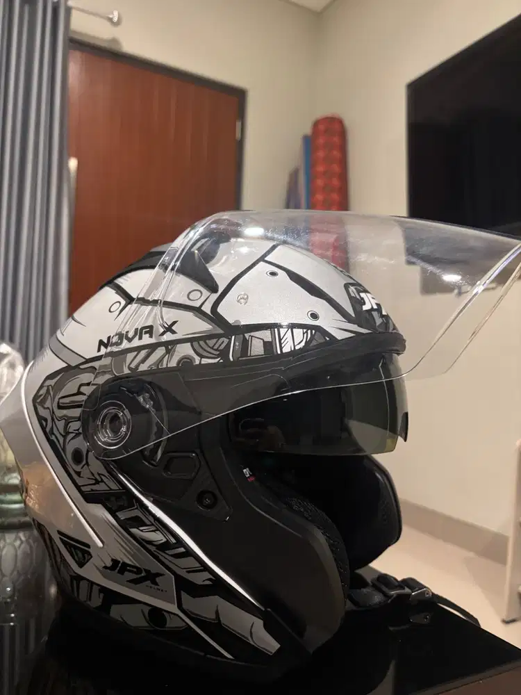 Helm JPX X Nova 2 Motif