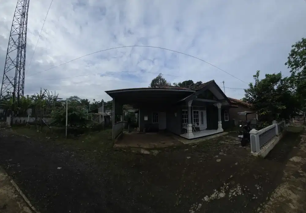 Dijual rumah suasana desa
