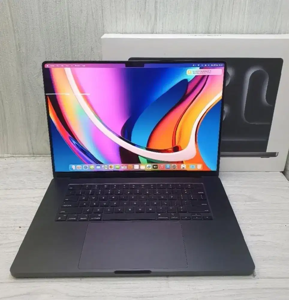 MacBook Pro M4 Pro 16-inch 24/512Gb SPB Like New Garansi inter/ BNOB