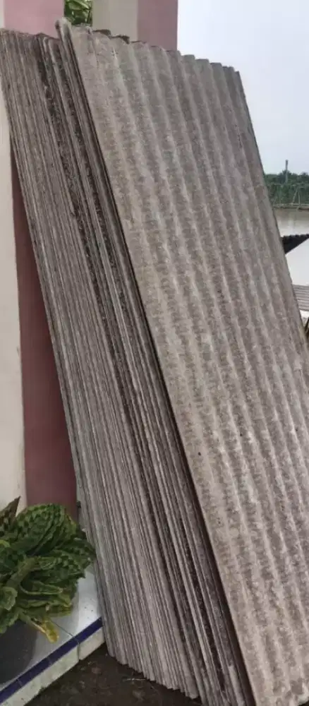 Asbes gelombang bekas 105x210