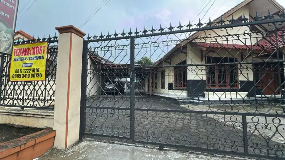 Jual Cepat 2 unit Rumah Tinggal dan 12 Kamar Kost, dua lantai.