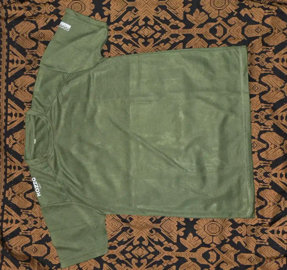 T-Shirt Kozzo Sport warna Hijau