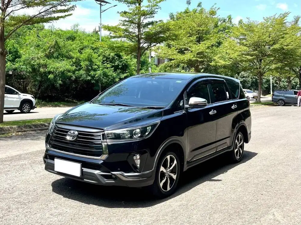 TOYOTA  INNOVA VENTURER AT TH 2022 DIESEL