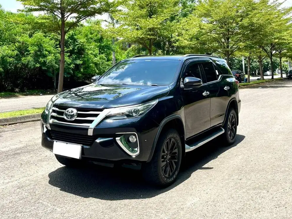 TOYOTA FORTUNER VRZ AT 2019 UP GRADE TRD
