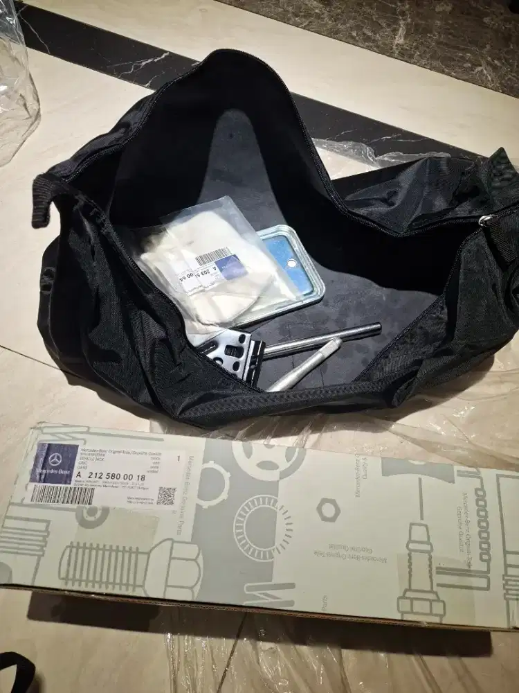 Dongkrak Original Mercedes-Benz 1 Set