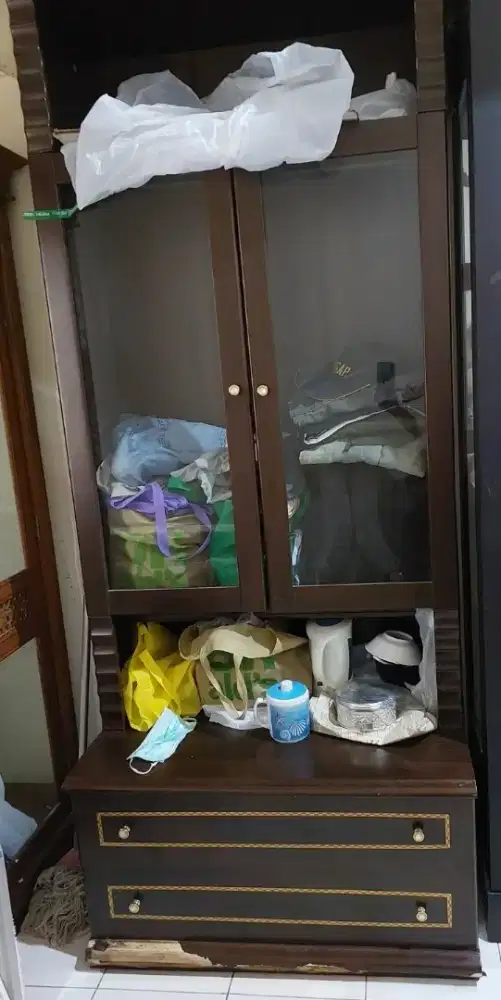Di Jual Lemari Pajangan