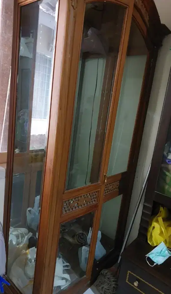 Di Jual Lemari Pajangan