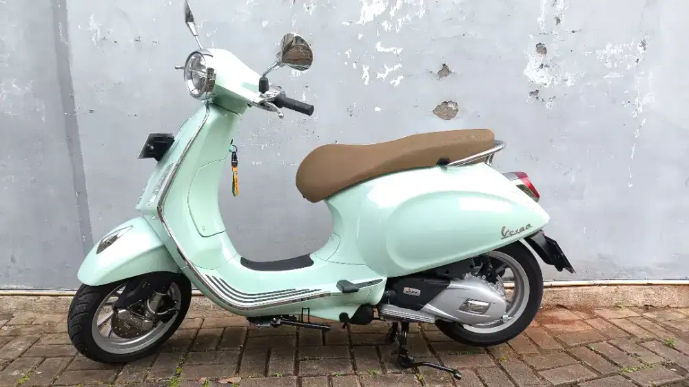 DIJUAL VESPA MATIC PRIMAVERA 150 I-GET ABS 2024 LOW KM, RARE ITEM