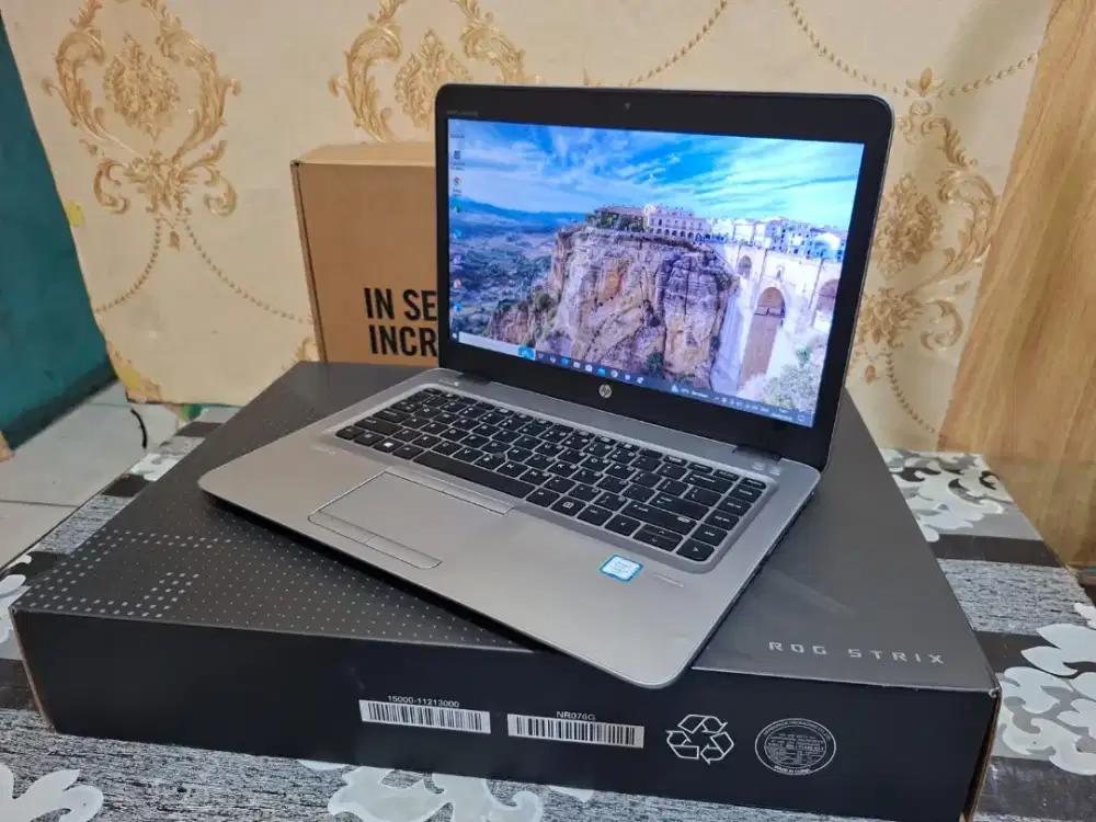 Laptop HP Elitebook 840 G3 -Intel Core i7-6500U -8GB -SSD 512GB -