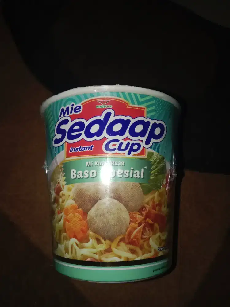 Di jual mie  mie sedap nya