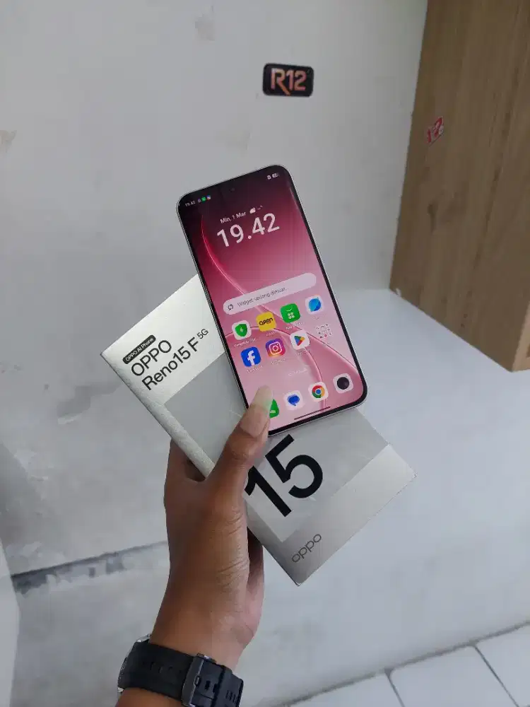 Oppo Reno 15F 5G 8/256 seken istimewa resmi