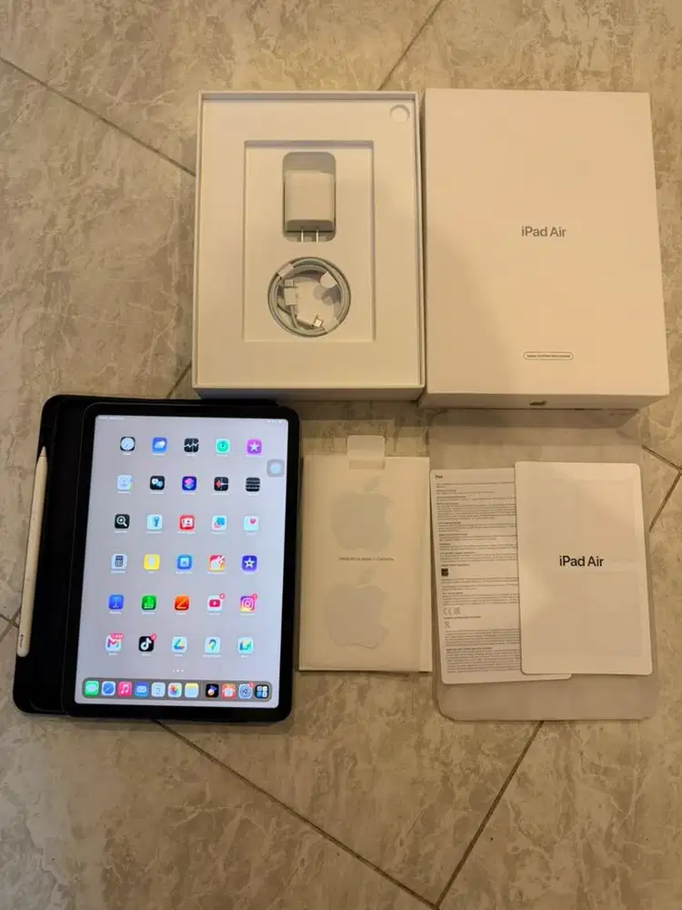 IPAD AIR 5 (M1) 256Gb Garansi 2 Maret 2026 Fullset+ Apple Pencil Gen 2