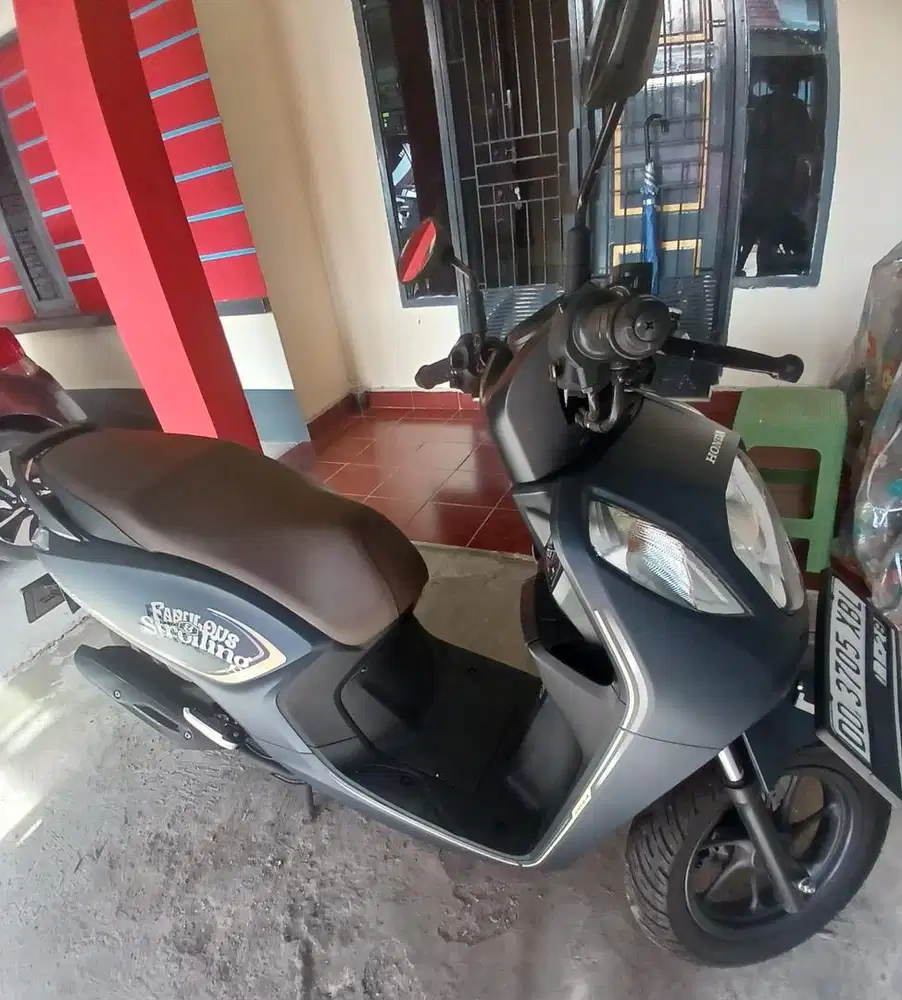 Jual santai Genio Seperti Baru