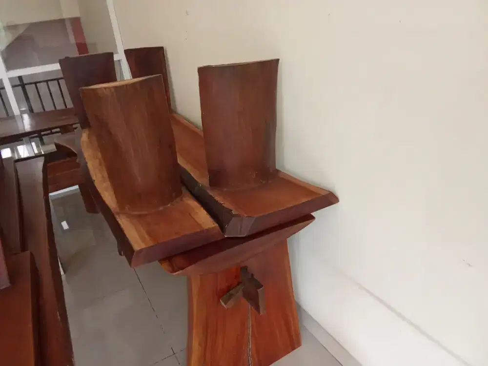 Di jual meja exs resto meja trambesi solid