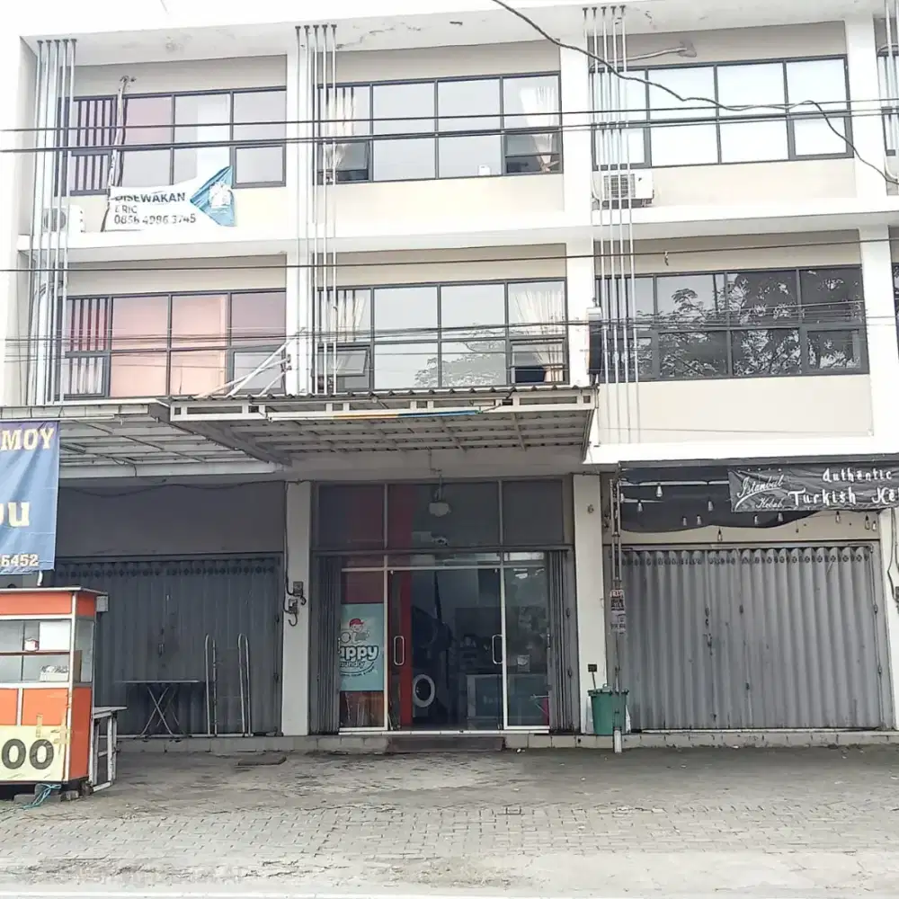 Dijual cepat/disewakan ruko 3lantai 0 jalan raya