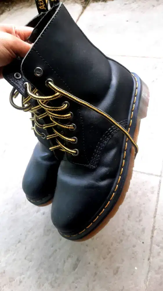 Dr. Martens 1460 Pascal Front Zip