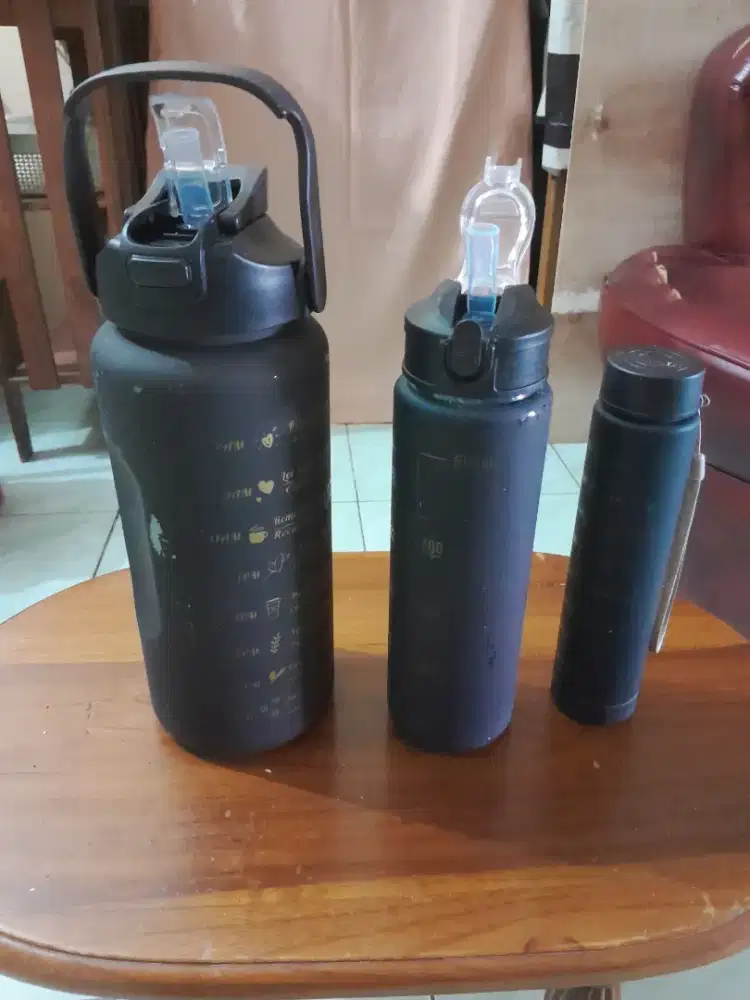  Di jual Cepat : Botol Minum Ada 3 Pcs .