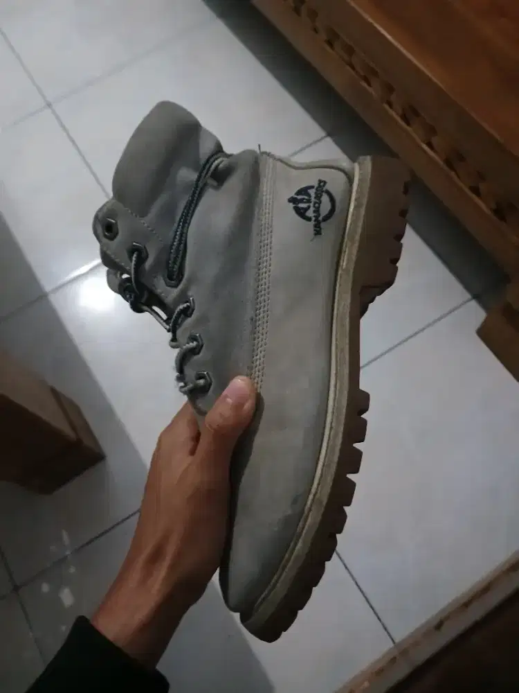 Sepatu Outdoor Kama Uk38