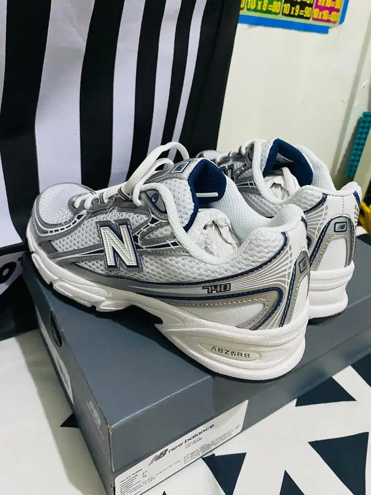 Sepatu(NEW) New balance 740