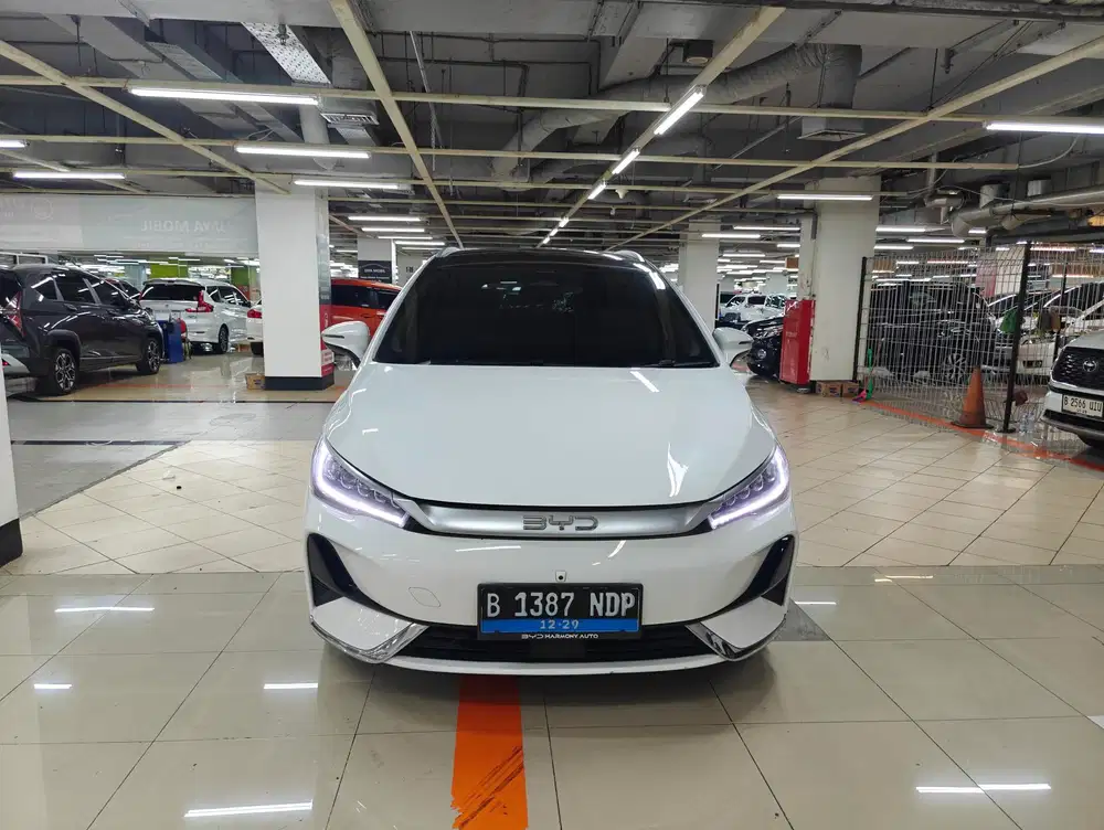 BYD M6 Superior Captain Seat 2024