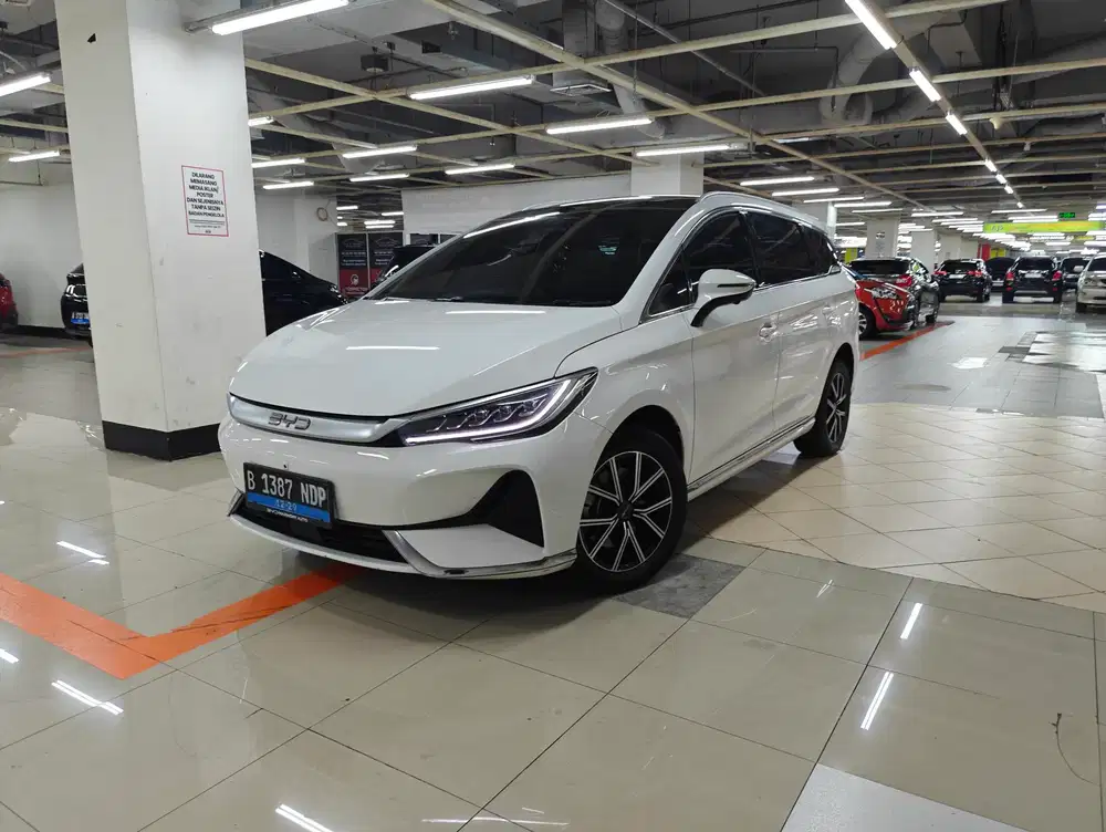 BYD M6 Superior Captain Seat 2024