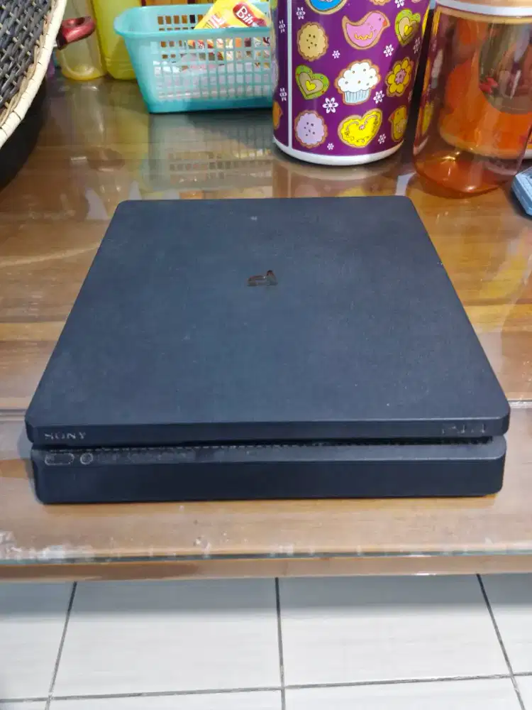PS 4 Slim 500GB Original Like New + 3 Stik