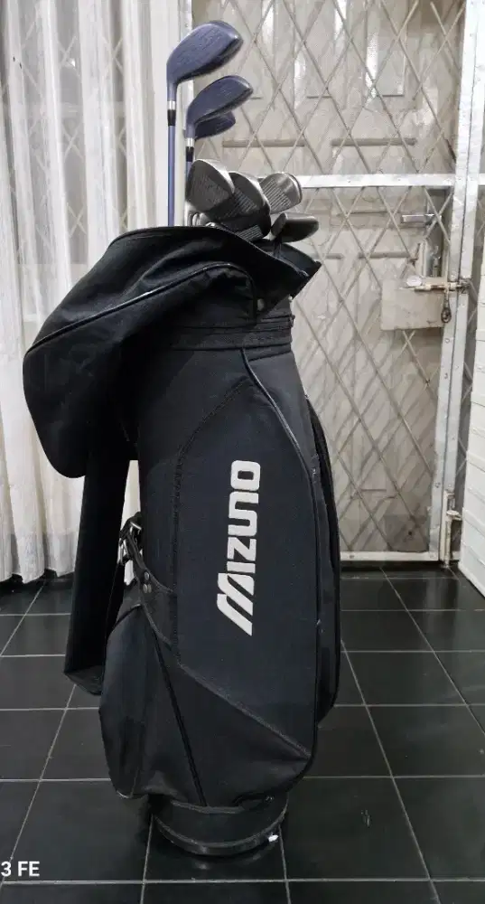 Stick Golf Mizuno Mira + Tas harga Rp 2,6 jt (nego)