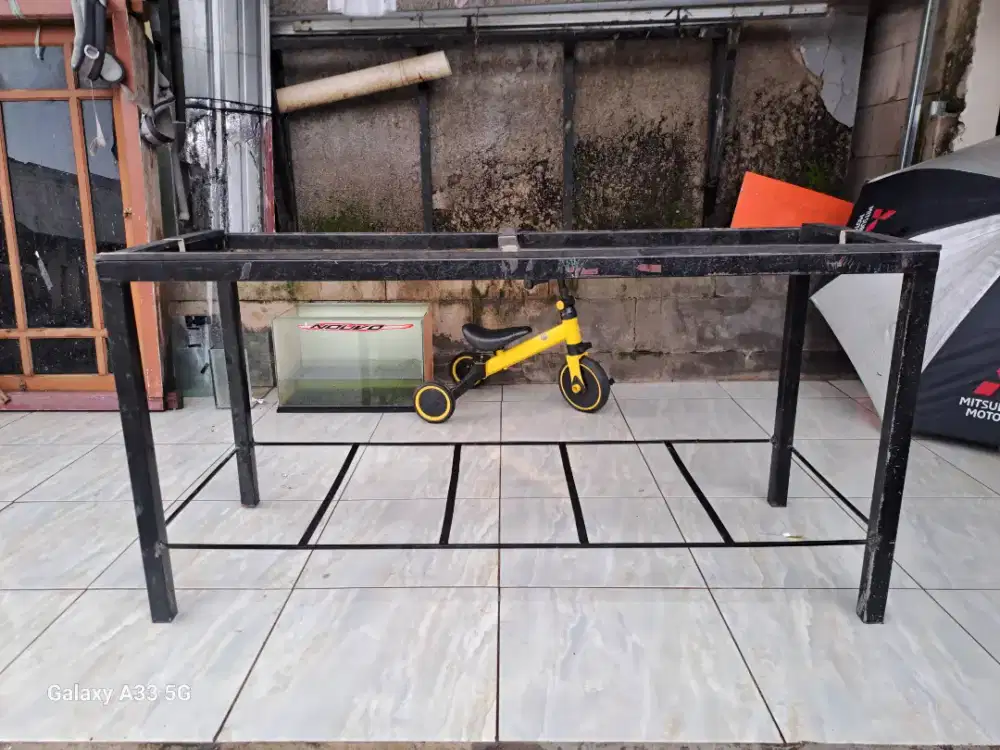 Rak aquarium bekas arwana