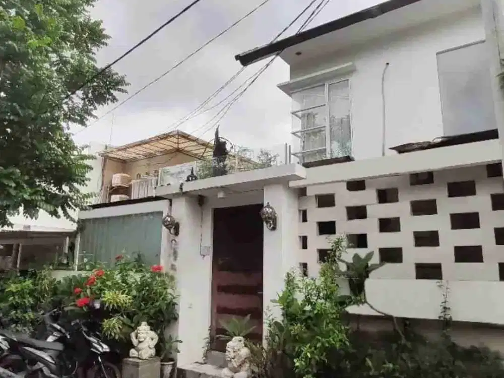 Dijual rumah kawasan elit sunset road kuta Bali.