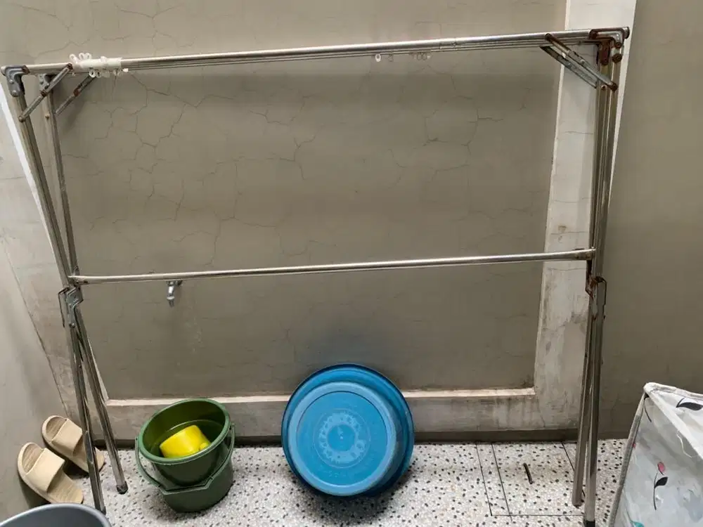 jemuran hanger dan ember