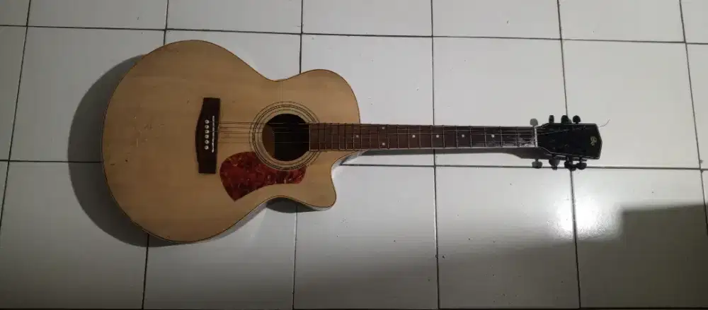 Gitar Akustik Elektrik Cutaway + Equalizer Aktif