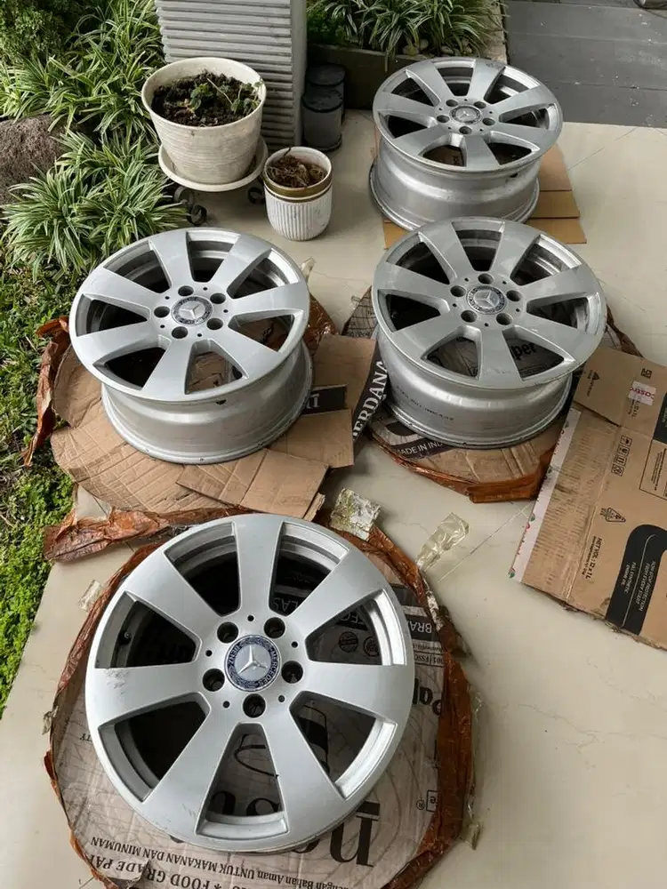 Jua Ban dan velk 4 biji ring 16